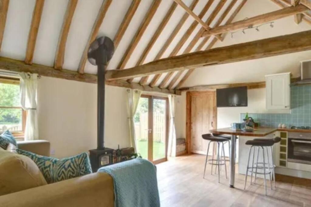 Charming Picturesque Cottage - Nr Tenterden & Rye, Pets Welcomed Rolvenden Exterior photo